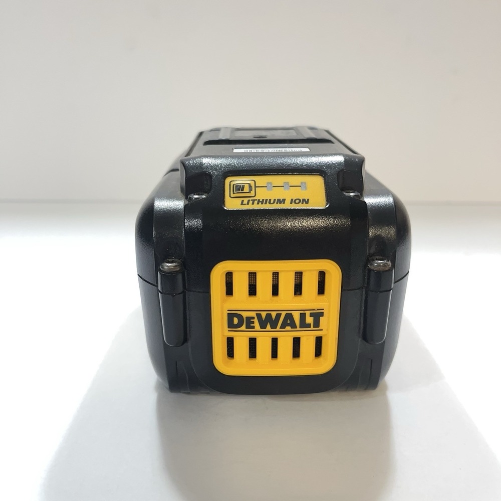 DEWALT DCB404 40V Lithium-Ion Good working condition - Picture 3 of 6